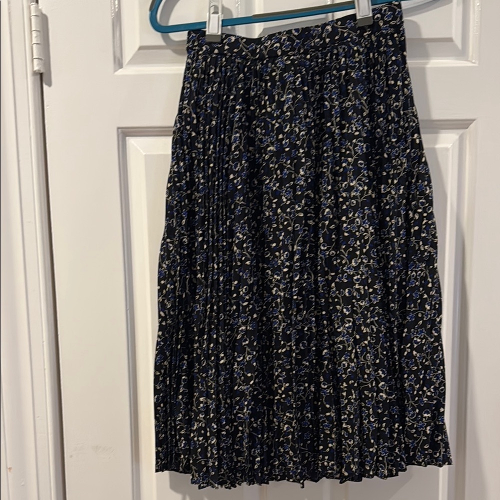 Floral Pleated Skirt - Black and Blue